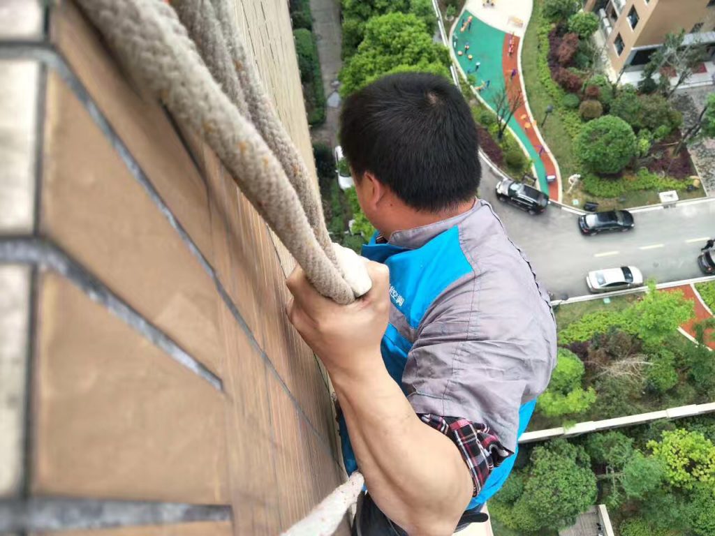 “我真后悔嫁给一个装空调的”
